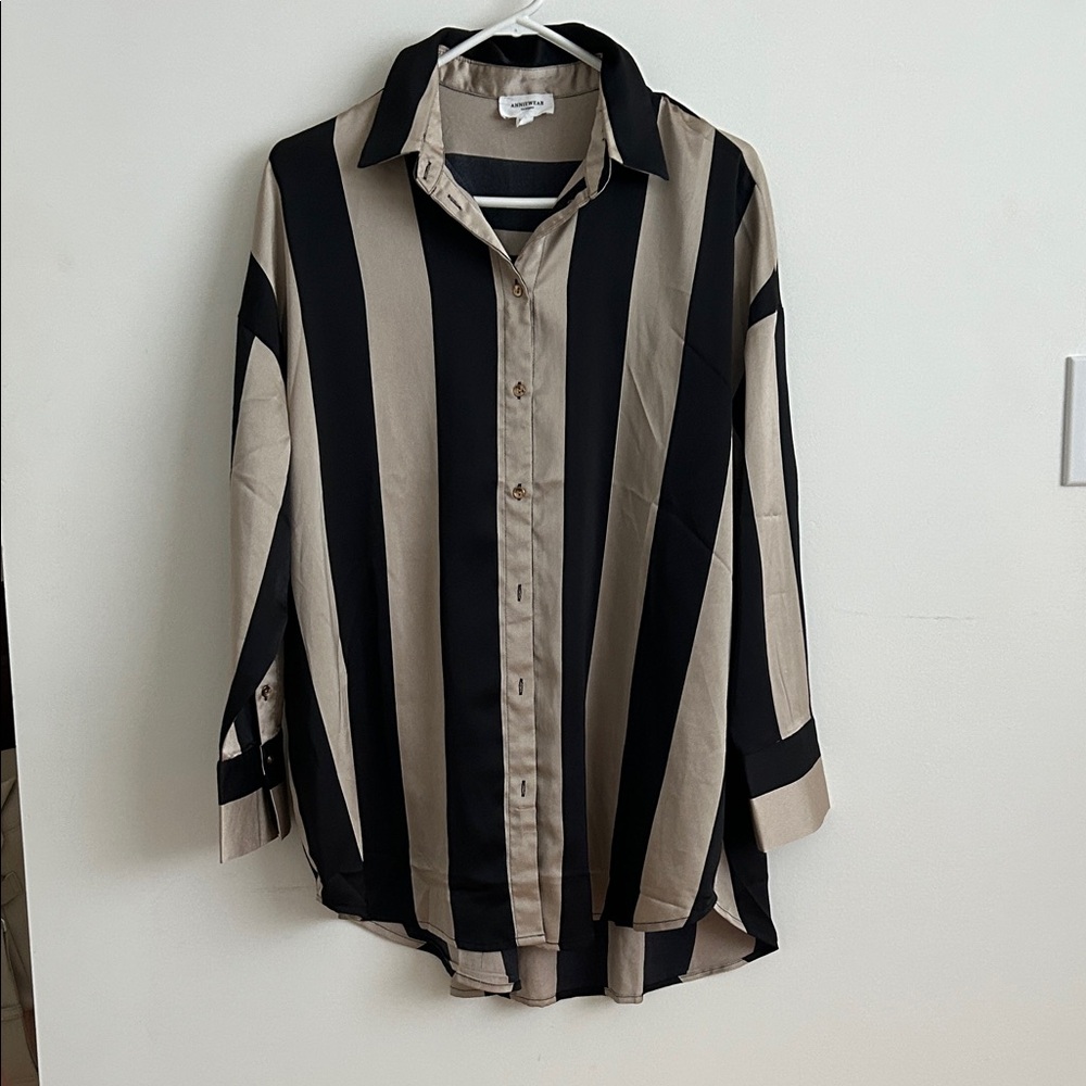 Satin striped blouse oversized